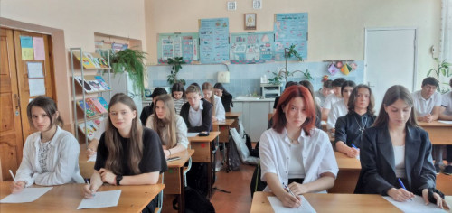 Сегодня преподаватель Мартынова И.Н. провела Всероссийский классный час "Профессионалитет: ты в хорошей компании!" в МОУ СОШ №23 для учеников 9-го класса